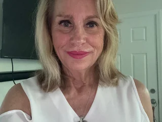 Hotblondemilf1962 video
