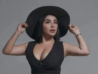 AriadnaDiamond webcam livesex profile in gray-hair cams